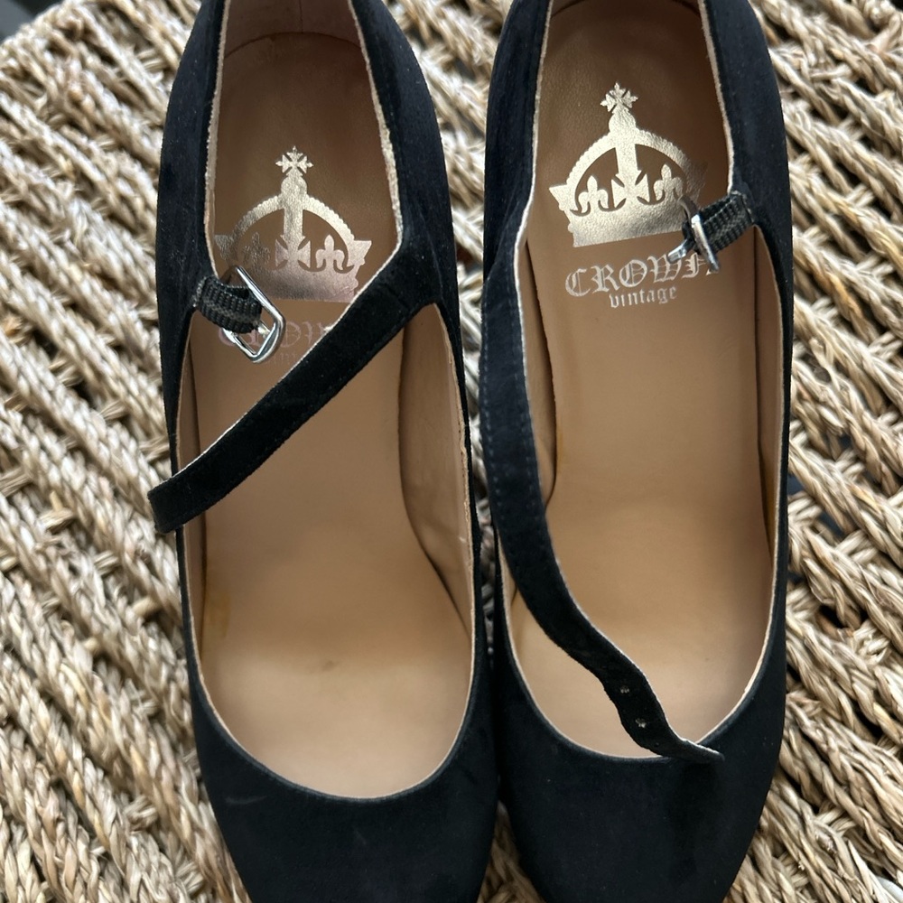 Black suede platform heels Mary Jane 6.5